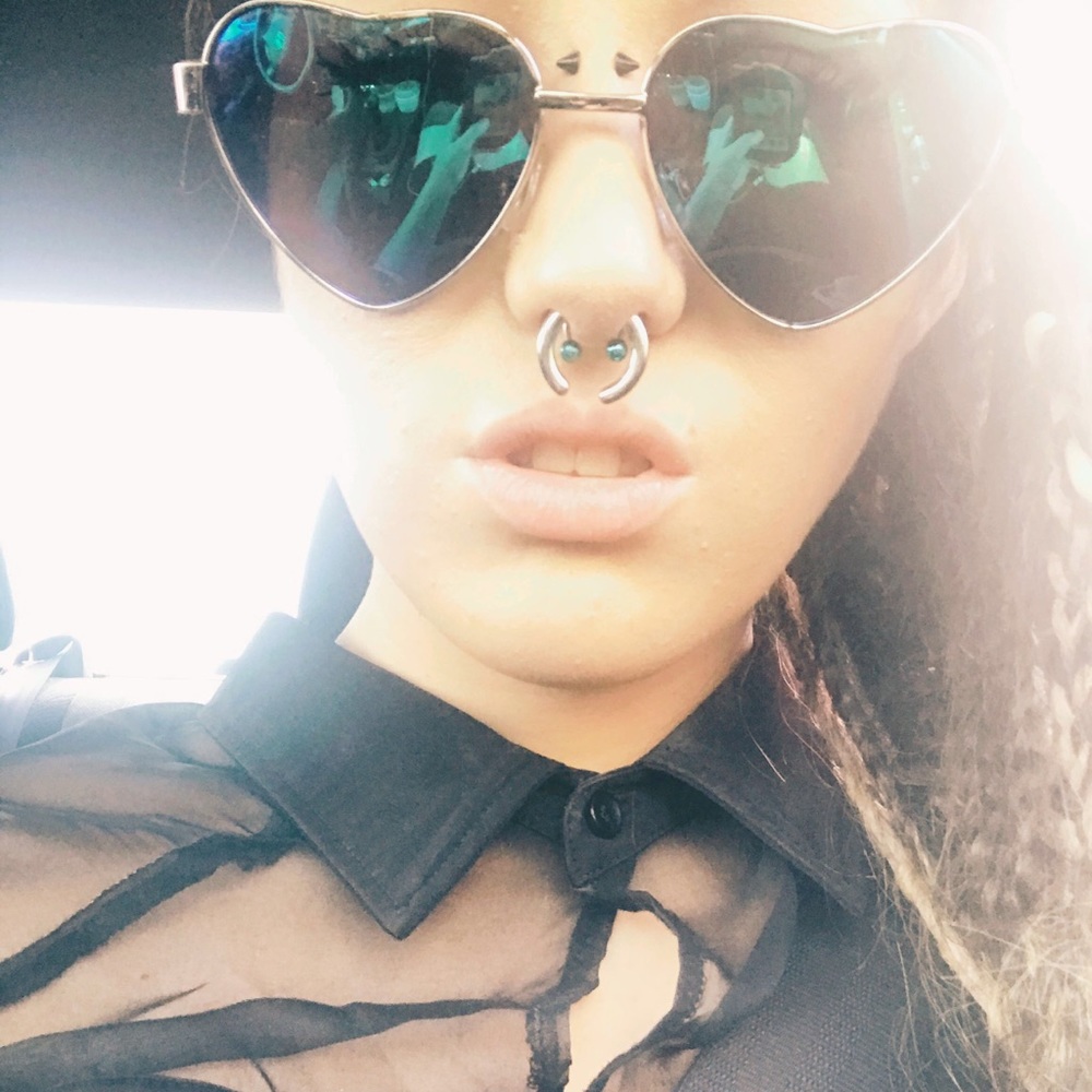 Meet your Posher, Danielle